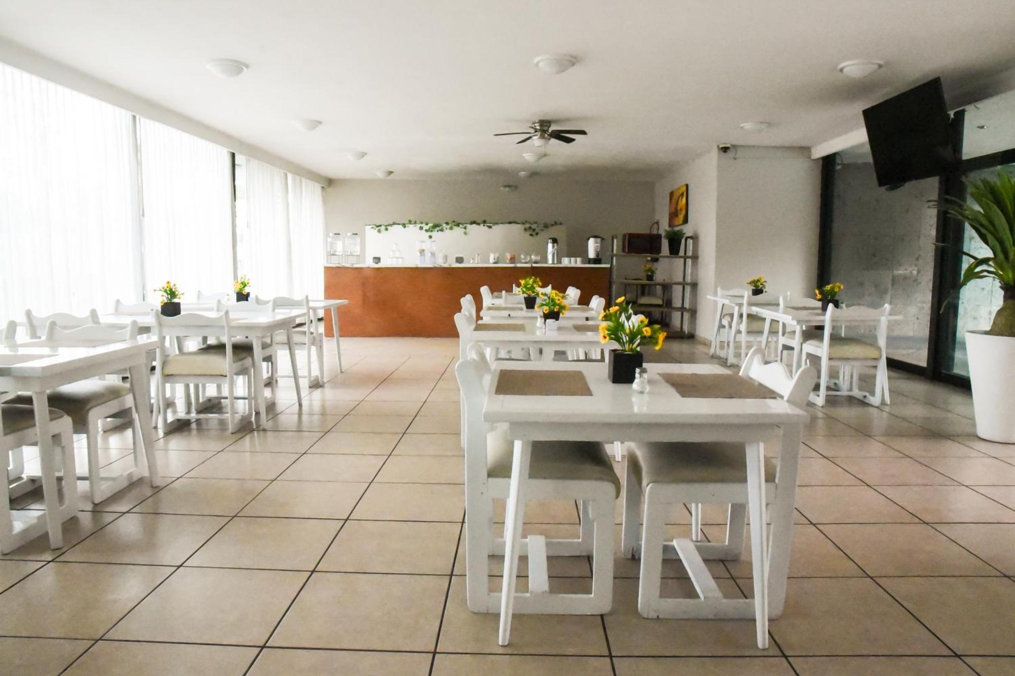 Hotel Expo Plaza Business And Family Guadalajara サポパン エクステリア 写真
